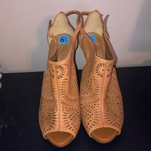 Jessica Simpson Brown Heels
